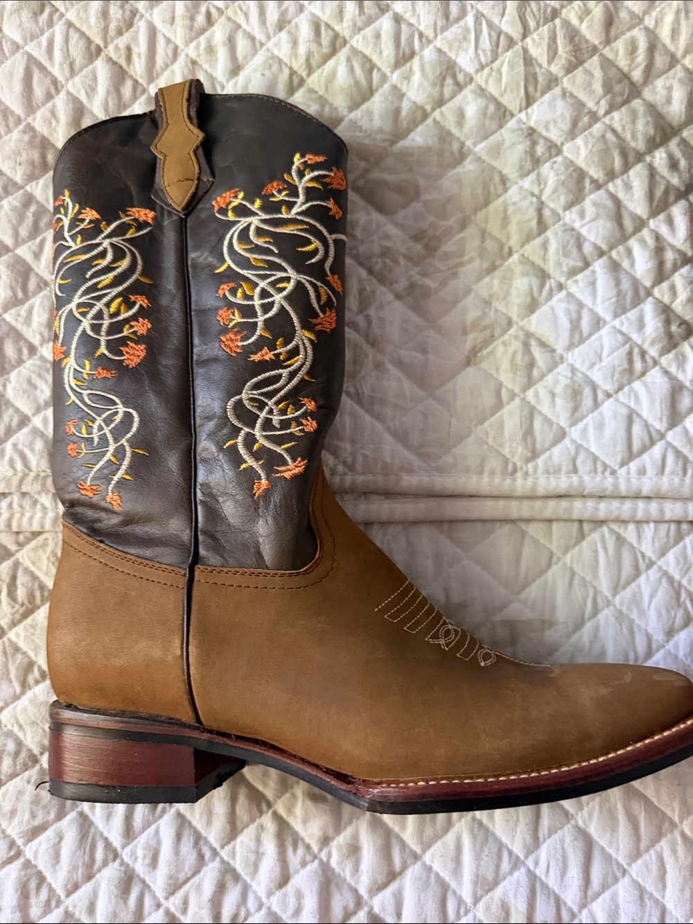 Men's Two-Tone Brown Embroidered Western Boot